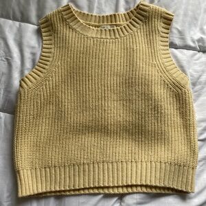 Elegant Sleeveless Knit Sweater - Tan